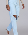 LEXI I LIGHT WASH RIPPED KNEE HIGH WAIST MOM JEANS