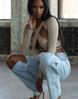 LEXI I LIGHT WASH RIPPED KNEE HIGH WAIST MOM JEANS